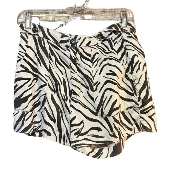 Cynthia Rowley Zebra Print Shorts - Size 6 - Picture 2 of 9